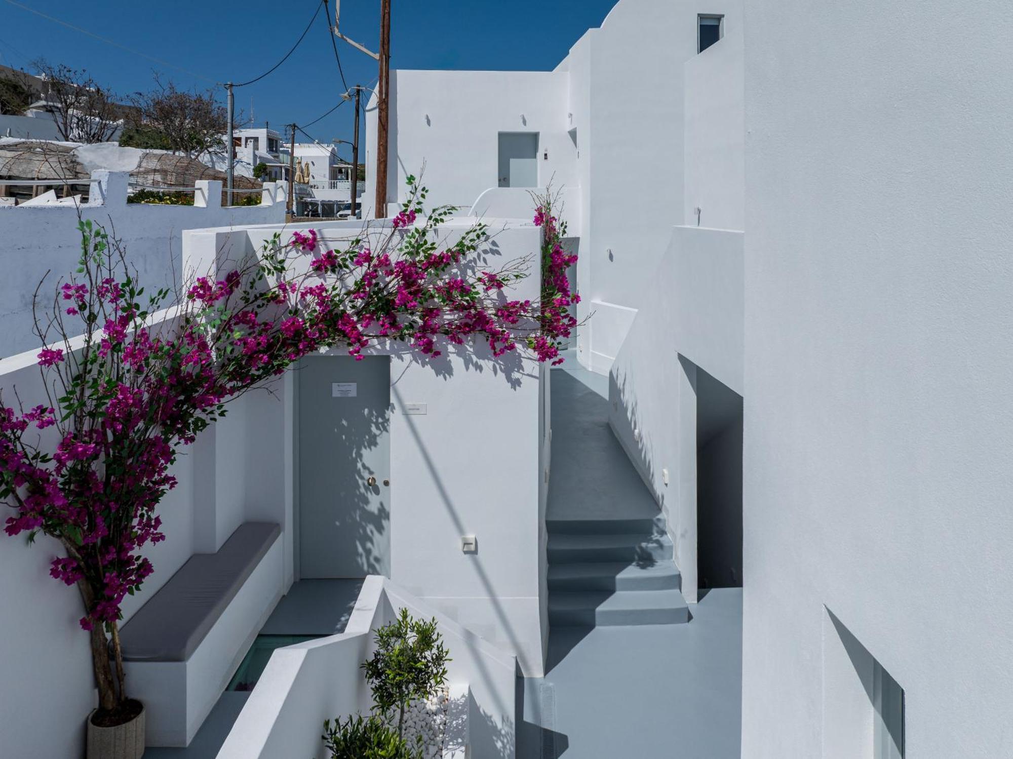 Cycladic Suites & Spa Fira  Exterior photo