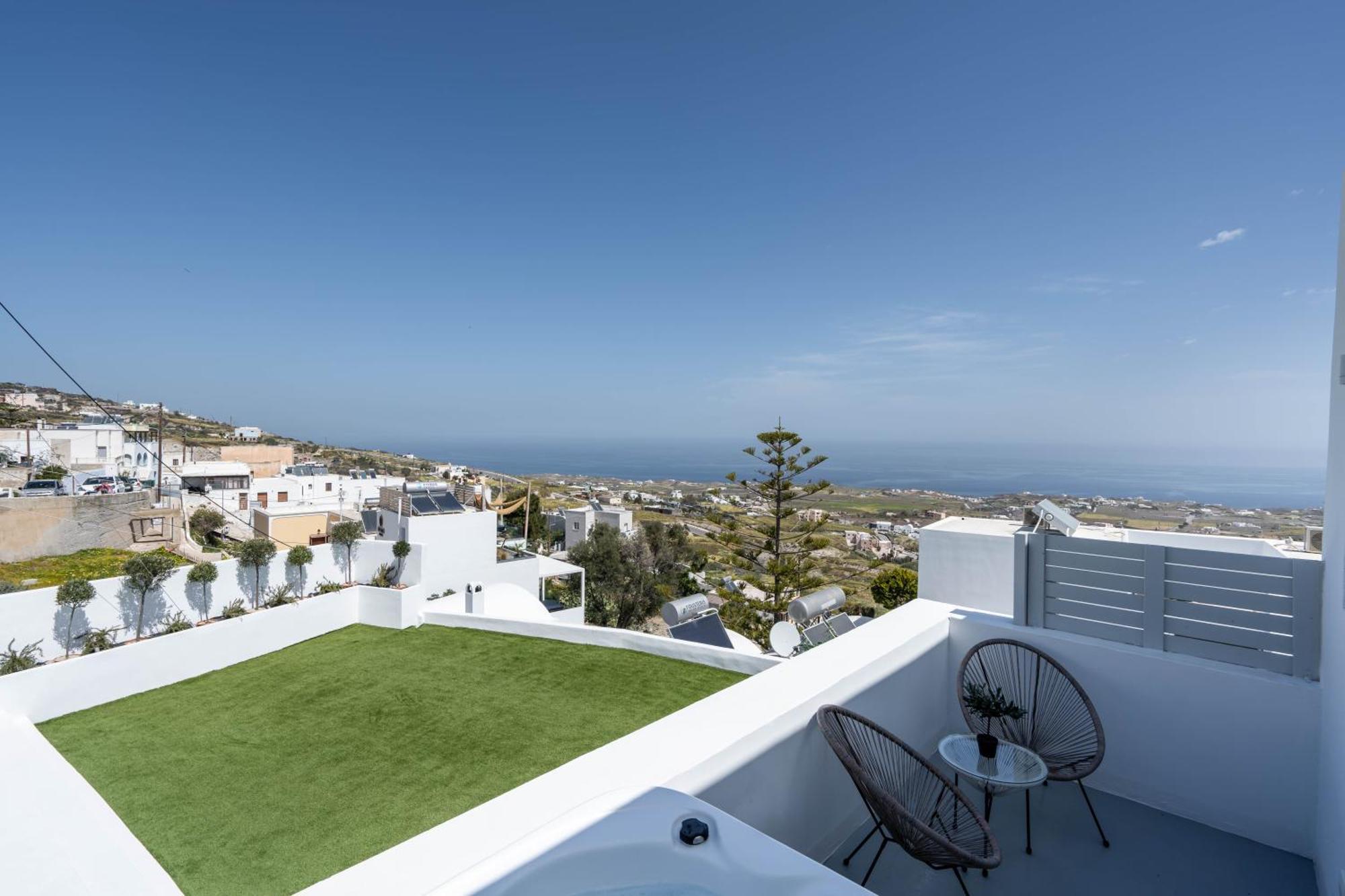Cycladic Suites & Spa Fira  Room photo